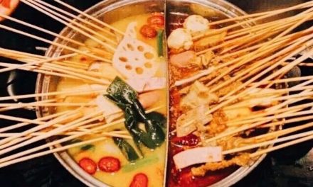 WANT TO EAT HOT POT, CAN’T PUT SEAFOOD AND BARBECUE? DON’T WORRY ABOUT IT! THIS FAMILY RESTAURANT IN CHINATOWN MEETS YOUR STOMACH ONCE!