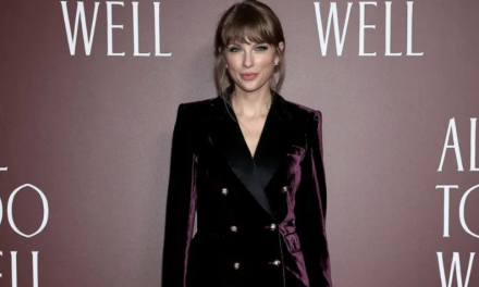 Taylor Swift Gives Commencement Speech At NYU