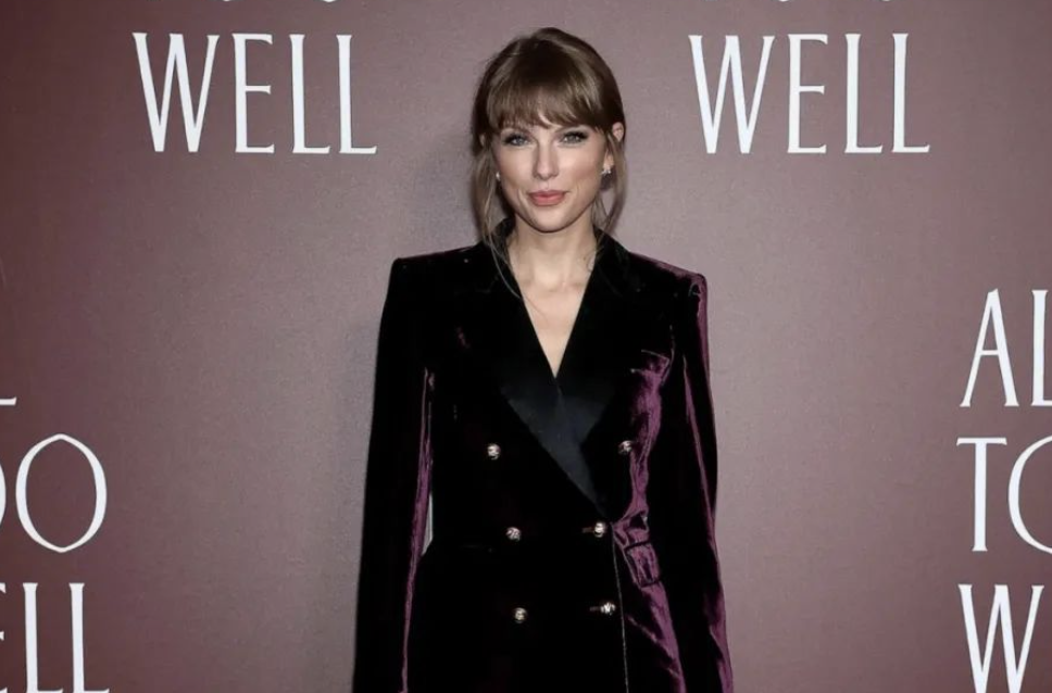 Taylor Swift Gives Commencement Speech At NYU